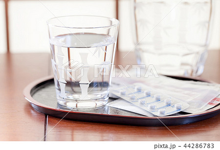 薬、水、ジェネリック医薬品、漢方薬 44286783