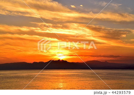 湘南海岸の夕焼け空 44293579