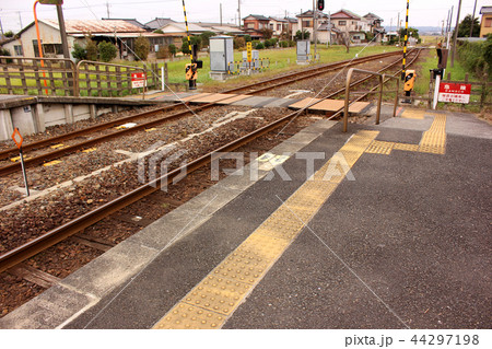 久留里線横田駅の構内踏切 久留里線横田駅の構内踏切 44297198