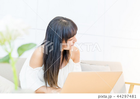 女性 女の人 女 44297481