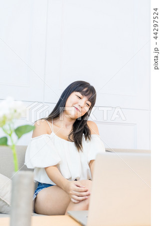 女性 女の人 女 44297524