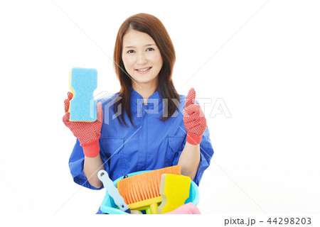 笑顔の女性清掃員 笑顔の女性清掃員 44298203