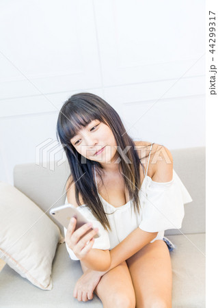 女性 女の人 女 44299317