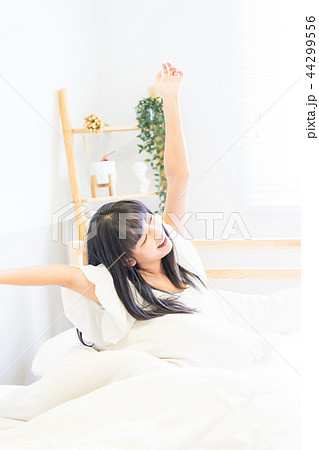 女性 女の人 女 44299556