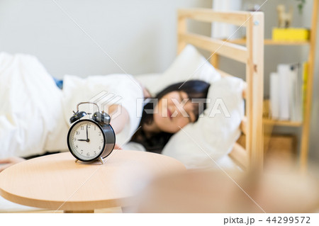 女性 女の人 女 44299572