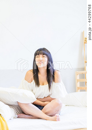 女性 女の人 女 44299768