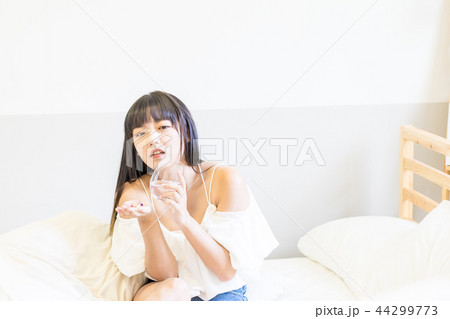 女性 女の人 女 44299773