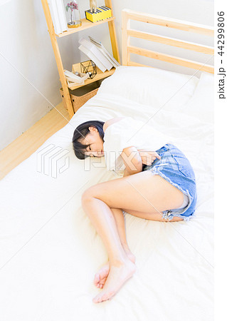 女性 女の人 女 44299806