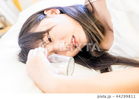 女性 女の人 女 44299811