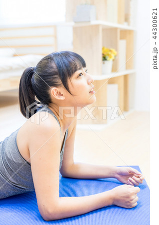 女性 女の人 女 44300621