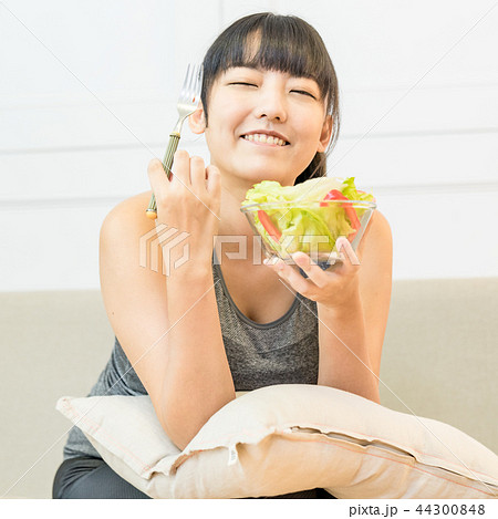 女性 女の人 女 44300848