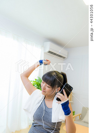 女性 女の人 女 44301056