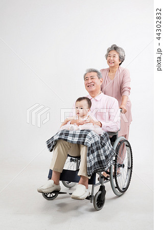 高齢者 老人 看護 44302832