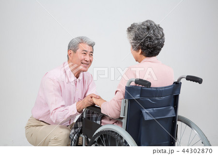 高齢者 老人 看護 44302870