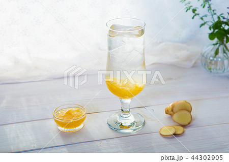 柚子ジンジャーソーダ 44302905