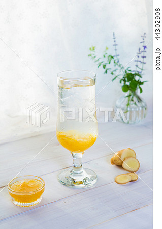 柚子ジンジャーソーダ 柚子ジンジャーソーダ 44302908