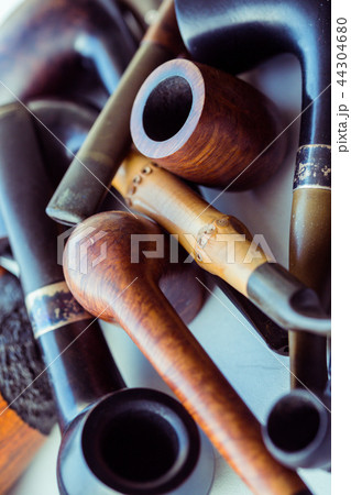 collection of tobacco pipes 44304680