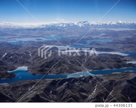 Yamdrok Lake, Tibet, China |中国チベット自治区・ヤムドク湖 Yamdrok Lake, Tibet, China |中国チベット自治区・ヤムドク湖 44306135