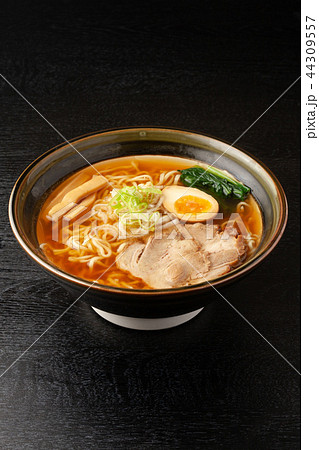 醤油ラーメン 44309557