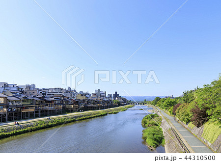 京都府・鴨川・夏の納涼床 44310500