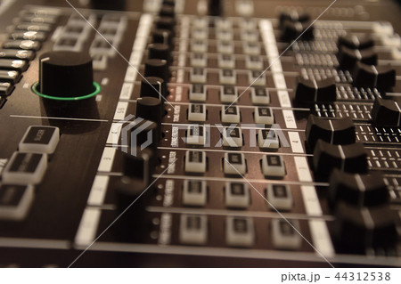 シンセサイザー 44312538