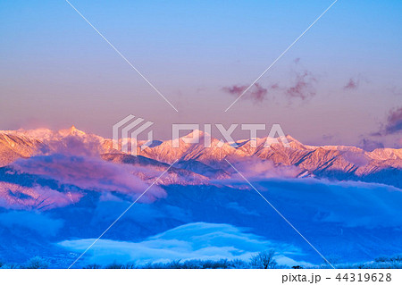 朝焼けの北アルプス モルゲンロート 朝焼けの北アルプス モルゲンロート 44319628