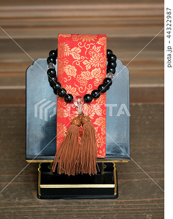 数珠と過去帳 44322987