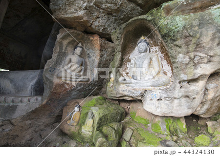 CAMBODIA KAMPONG THOM PHNOM SANTUK TEMPLE 44324130