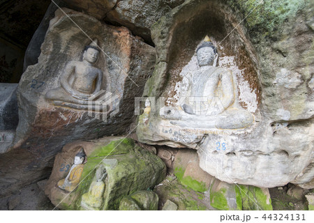 CAMBODIA KAMPONG THOM PHNOM SANTUK TEMPLE 44324131