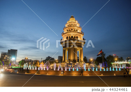 CAMBODIA PHNOM PENH INDEPENDENCE MONUMENT 44324461