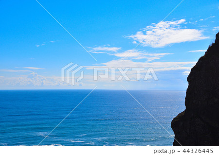 水平線　断崖 44326445