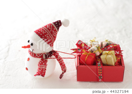 クリスマスプレゼントがやってきた クリスマスプレゼントがやってきた 44327194