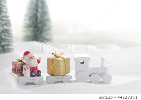 クリスマスプレゼントがやってきた 44327351