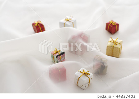 クリスマスプレゼントがやってきた 44327403