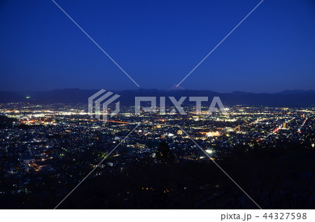 山梨県立科学館、展望台から望む甲府盆地夜景と富士山 44327598