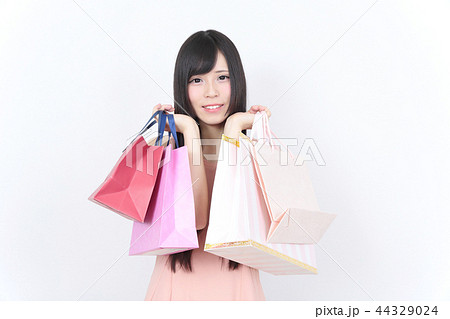 若い女性 ショッピング 若い女性 ショッピング 44329024