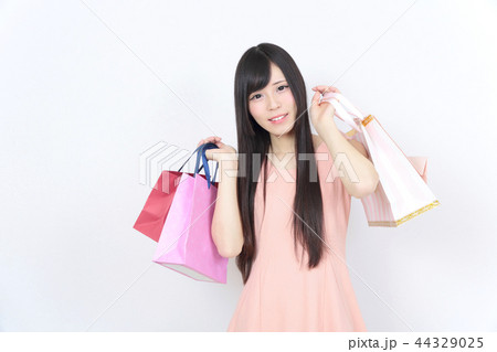 若い女性 ショッピング 若い女性 ショッピング 44329025