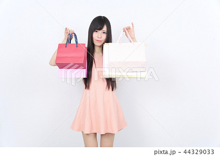 若い女性 ショッピング 若い女性 ショッピング 44329033