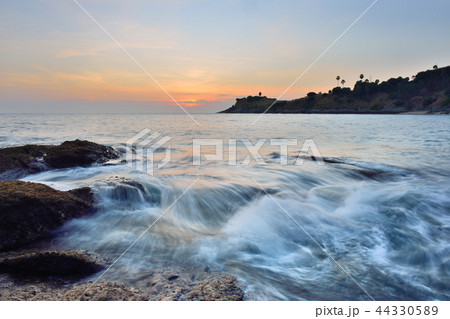 seascape 44330589