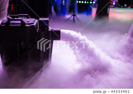 Dry ice low fog machine with hands on for wedding first dance in restaurants Dry ice low fog machine with hands on for wedding first dance in restaurants 44333401