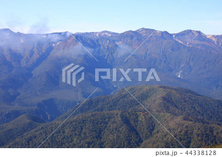 秋の平山から見る表大雪の山並み 秋の平山から見る表大雪の山並み 44338128