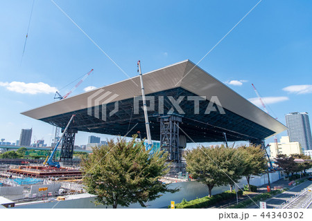 建設中のオリンピックアクアティクスセンター 都立辰巳の森海浜公園 44340302