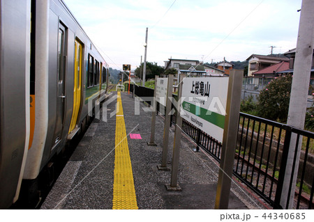 久留里線上総亀山駅に停車中の折り返し久留里行電車(5) 44340685