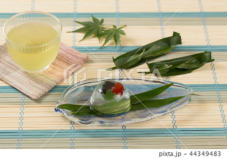 夏の和菓子(金魚) 夏の和菓子(金魚) 44349483