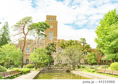 一橋大学附属図書館時計台棟 44350966