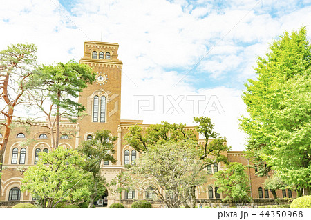 一橋大学附属図書館時計台棟 44350968