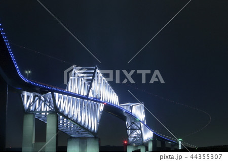 若洲公園から見る東京ゲートブリッジと飛行機の軌跡 44355307
