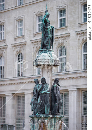 Austriabrunnen fountain in Vienna, Austria. 44359478
