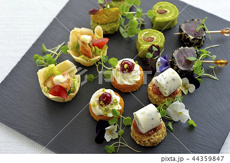 カナッペ、パーティーフード／canape, party food 44359847