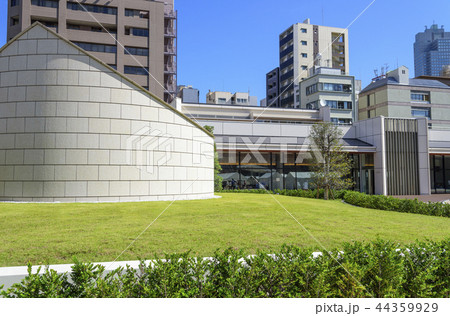 築地本願寺の合同墓とインフォメーションセンター（東京都中央区） 44359929